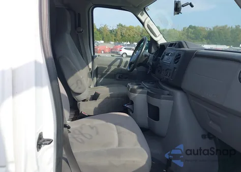 2012 Ford Econoline Commercial z USA, uszkodzony, nr VIN 1FTNS2EW4CDB39344